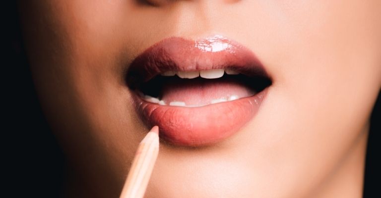 corrector-maquillar-labios